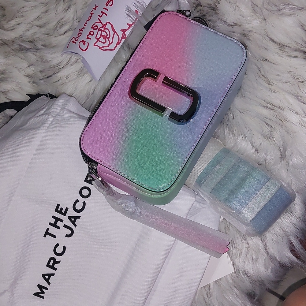 💥SALE🌈Marc Jacobs SNAPSHOT AIRBRUSH 2.0 CAMERA BAG RAINBOW PASTEL CROSSBODY BAG - Picture 15 of 16